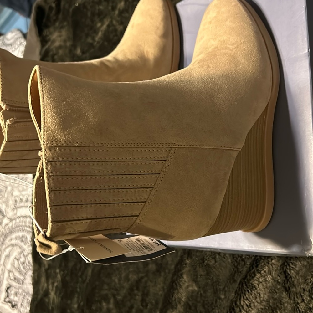 Taupe wedge boots